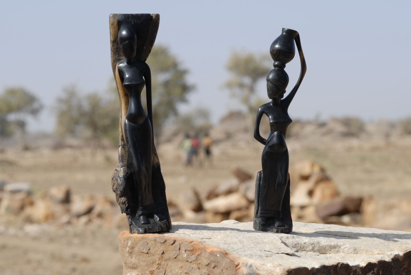 statuettes en bois